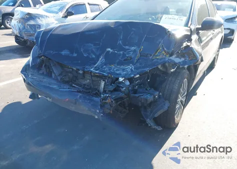 2019 Volkswagen Jetta 1.4T R-Line/1.4T S/1.4T Se z USA, uszkodzony, nr VIN 3VWCB7BU3KM248692